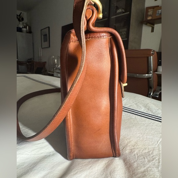 Vintage Coach Murphy Crossbody Bag in British Tan — #9930 - Picture 4 of 16